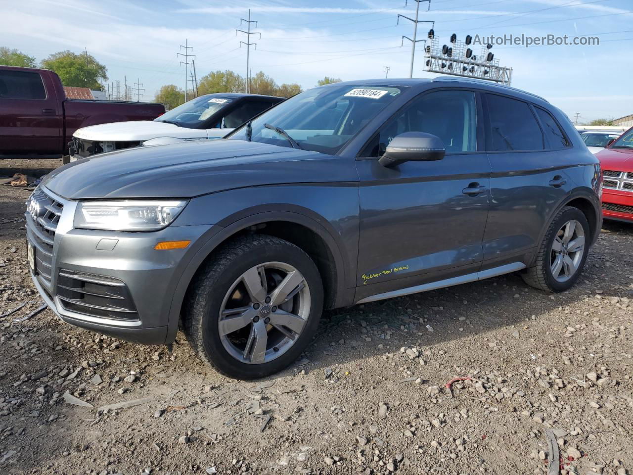 2018 Audi Q5 Premium Серый vin: WA1ANAFY7J2016608