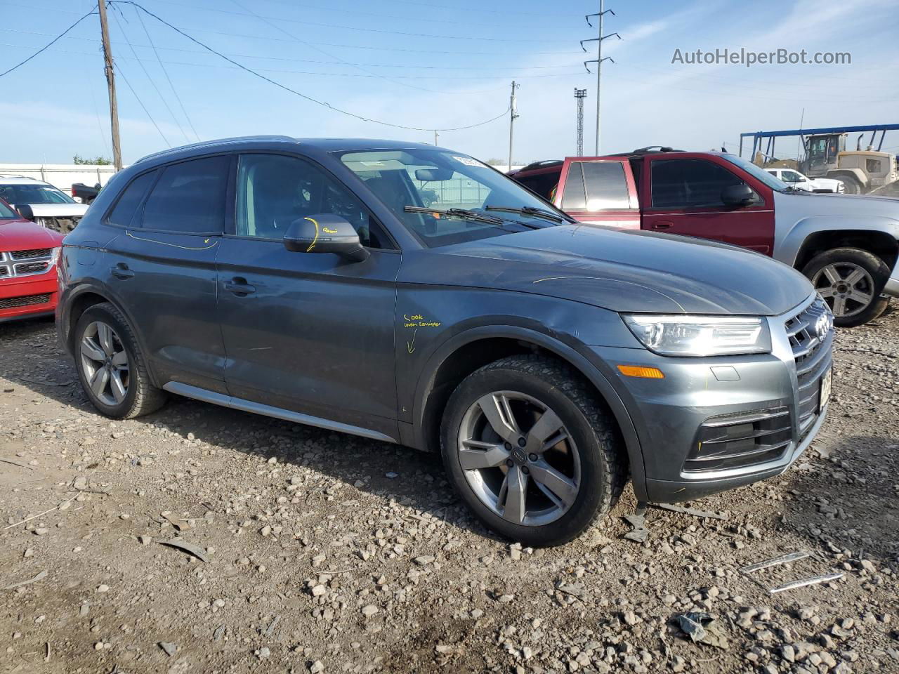 2018 Audi Q5 Premium Серый vin: WA1ANAFY7J2016608