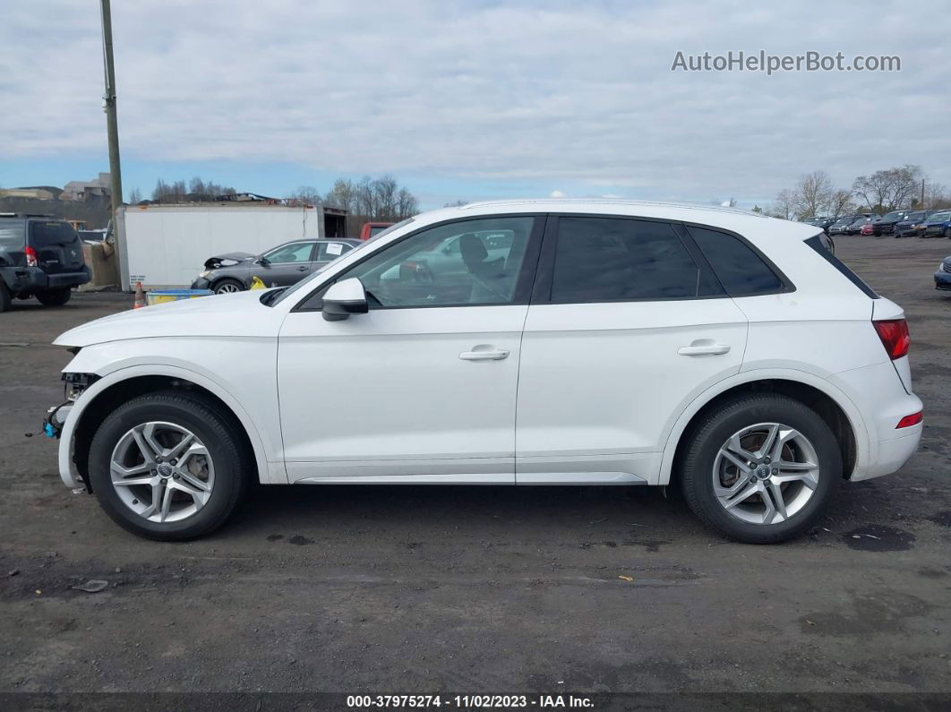 2018 Audi Q5 2.0t Tech Premium/2.0t Premium White vin: WA1ANAFY8J2037824