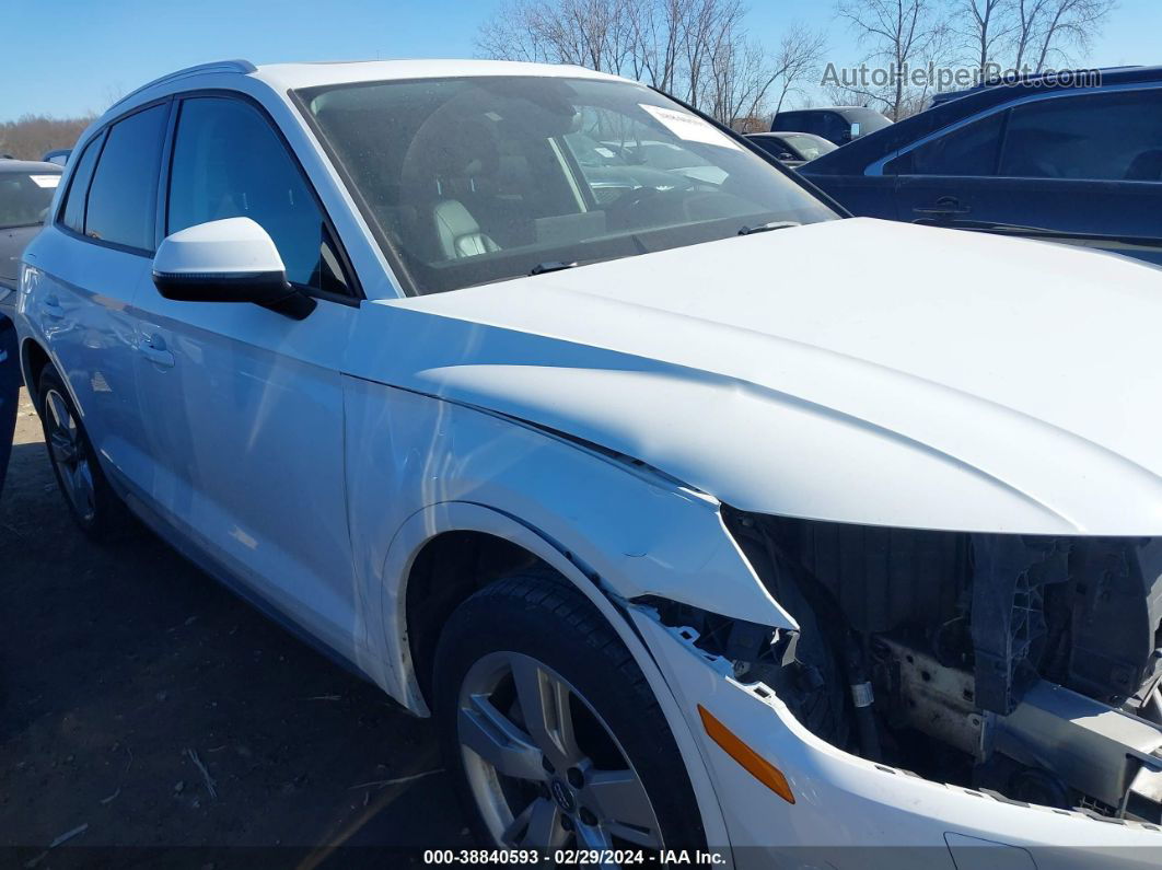 2018 Audi Q5 2.0t Premium/2.0t Tech Premium White vin: WA1ANAFYXJ2009507