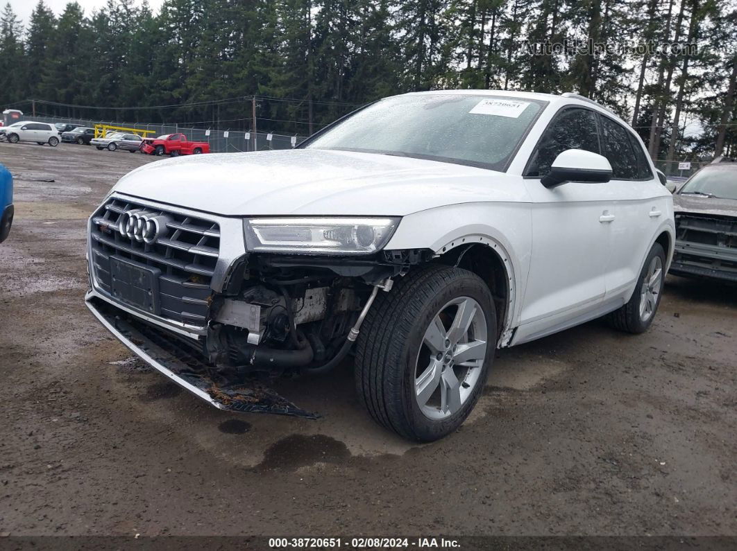 2018 Audi Q5 2.0t Premium/2.0t Tech Premium White vin: WA1ANAFYXJ2017848