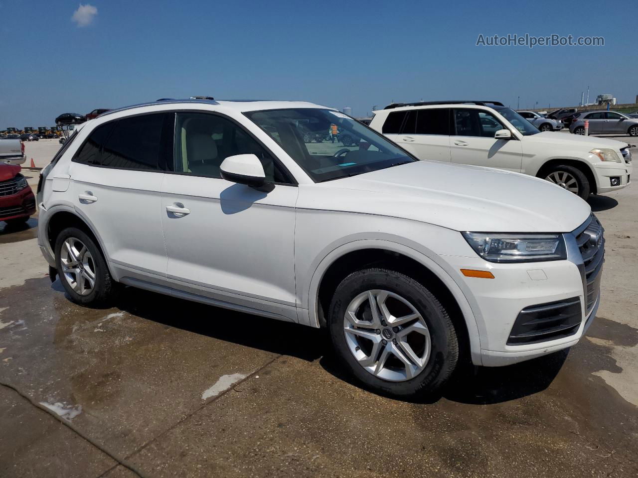 2018 Audi Q5 Premium Белый vin: WA1ANAFYXJ2064121