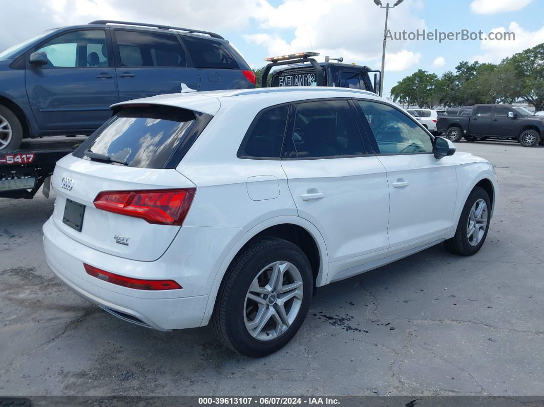 2018 Audi Q5 2.0t Premium/2.0t Tech Premium White vin: WA1ANAFYXJ2232971