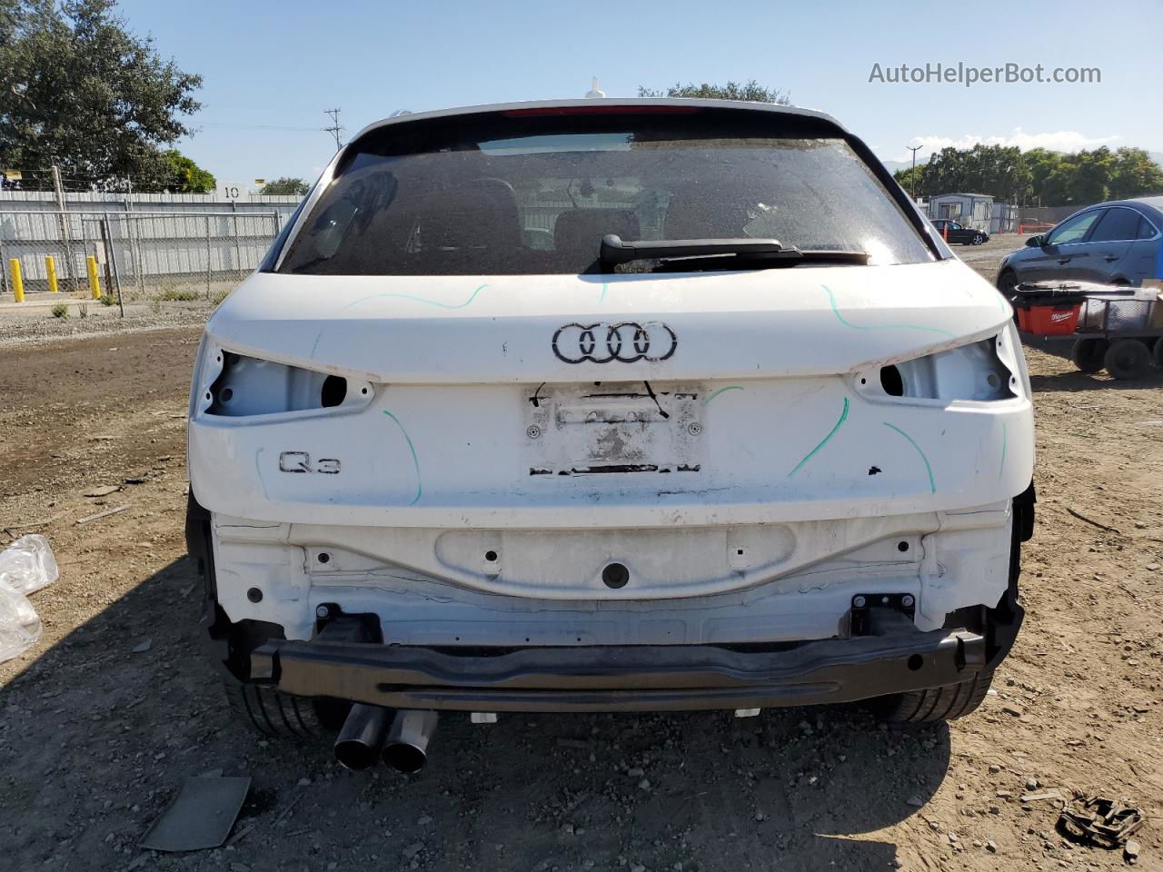 2018 Audi Q3 Premium White vin: WA1BCCFS1JR028651