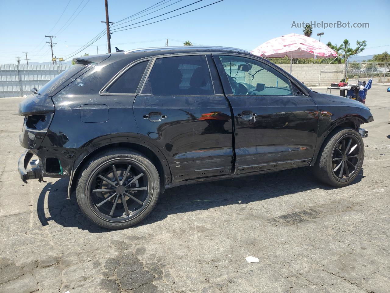 2018 Audi Q3 Premium Black vin: WA1BCCFS2JR024592