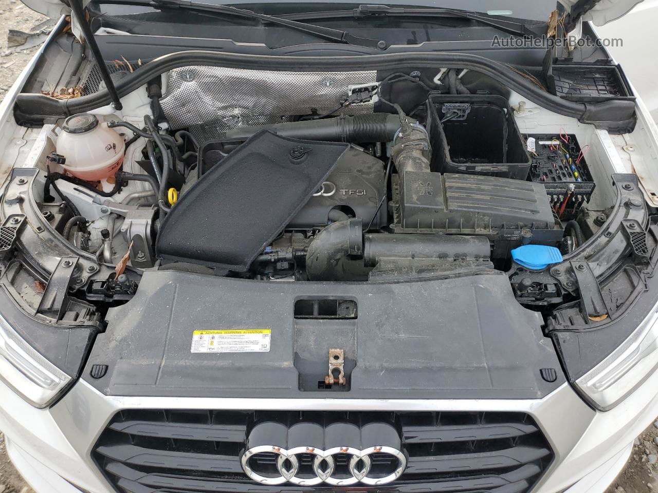 2018 Audi Q3 Premium Белый vin: WA1BCCFS4JR031656