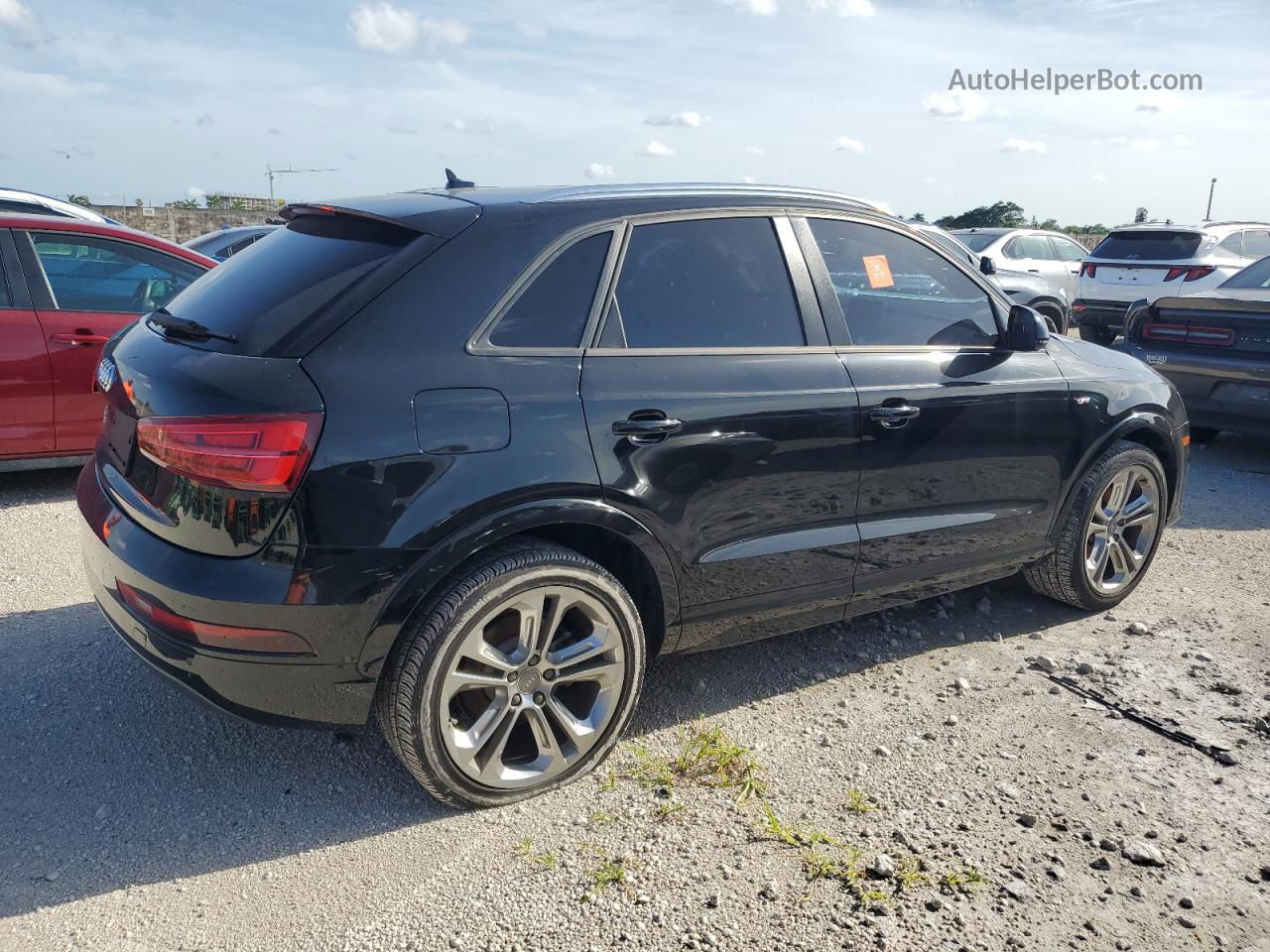 2018 Audi Q3 Premium Black vin: WA1BCCFS5JR026529