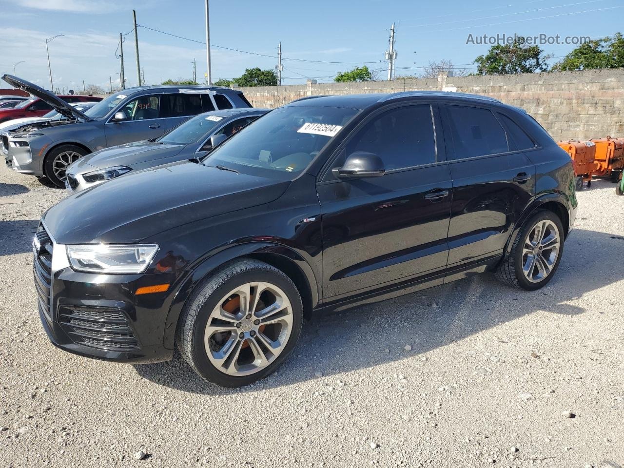 2018 Audi Q3 Premium Черный vin: WA1BCCFS5JR026529