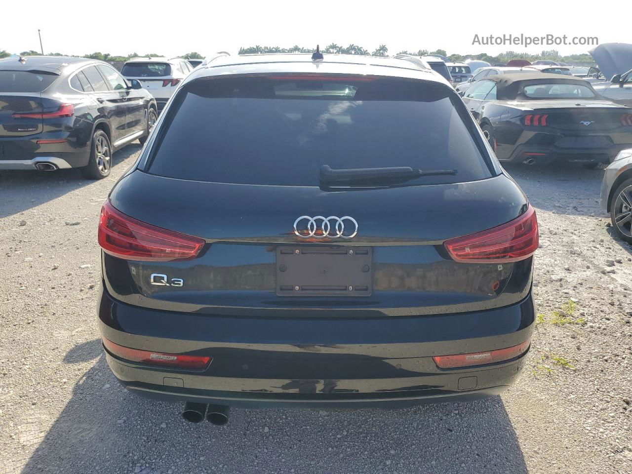 2018 Audi Q3 Premium Черный vin: WA1BCCFS5JR026529