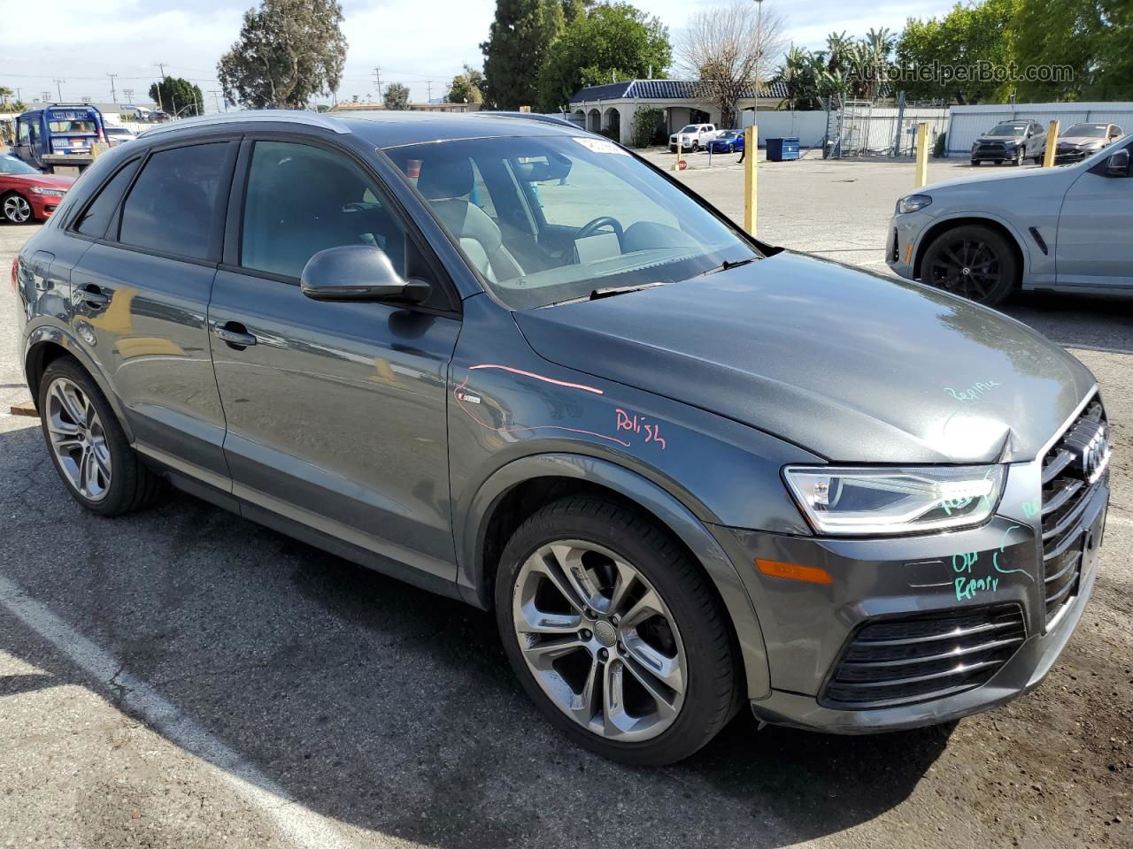 2018 Audi Q3 Premium Gray vin: WA1BCCFS6JR005561