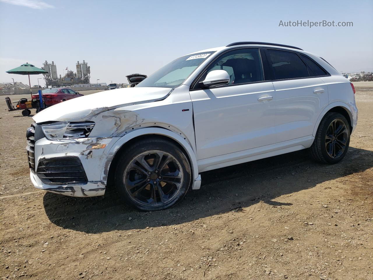 2018 Audi Q3 Premium Белый vin: WA1BCCFS6JR007147