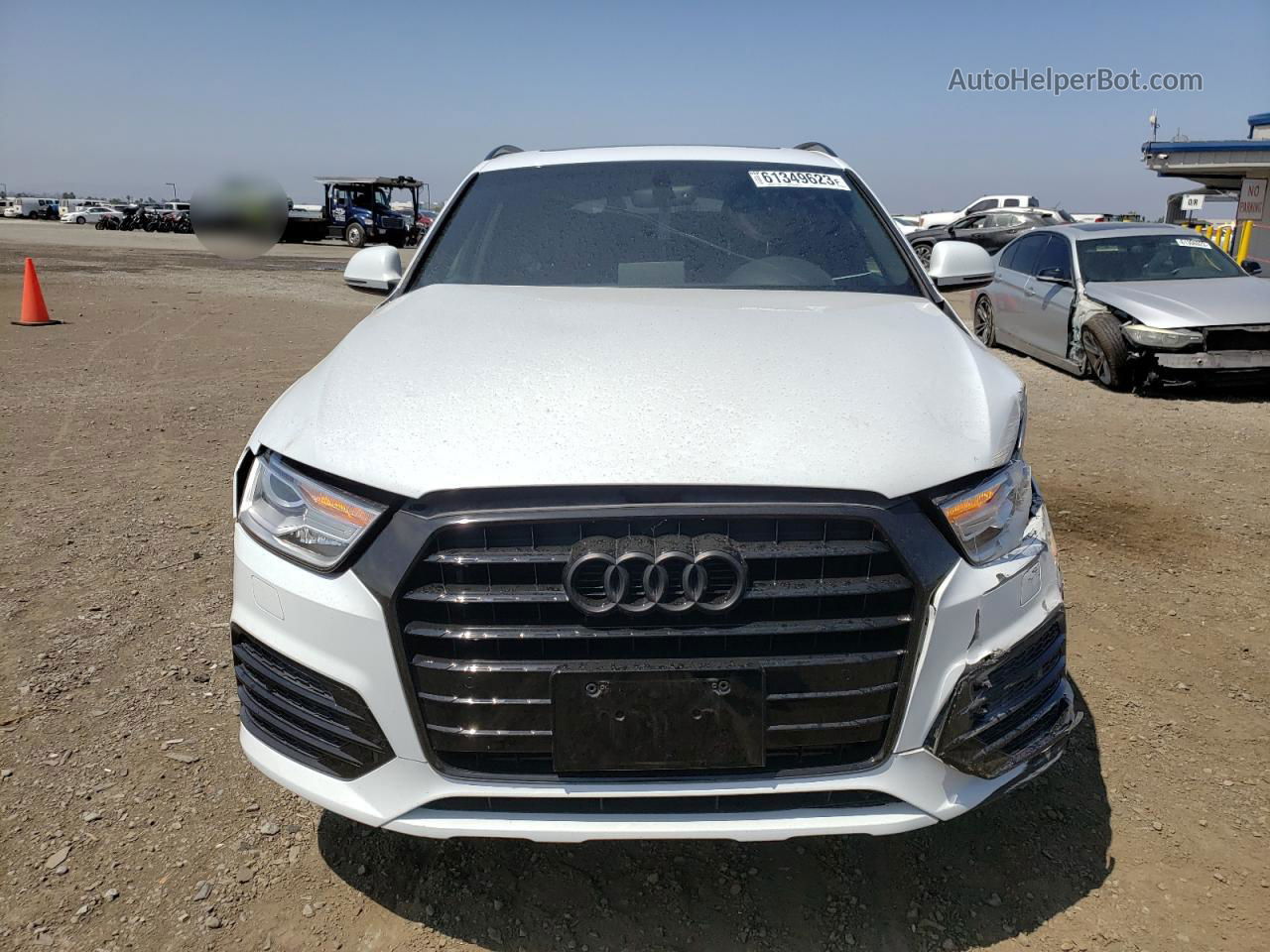 2018 Audi Q3 Premium Белый vin: WA1BCCFS6JR007147