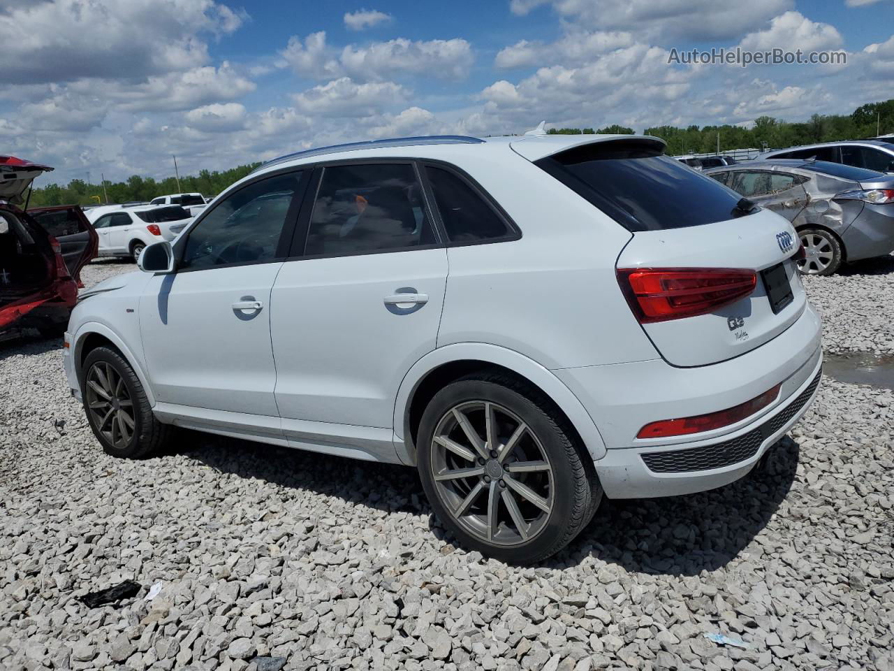 2018 Audi Q3 Premium White vin: WA1BCCFS7JR024510