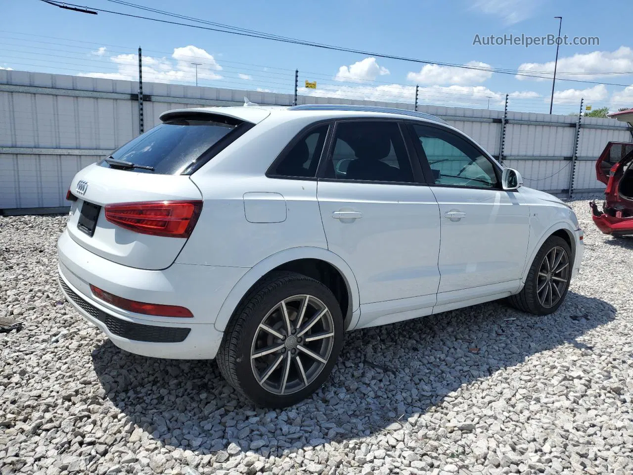 2018 Audi Q3 Premium White vin: WA1BCCFS7JR024510