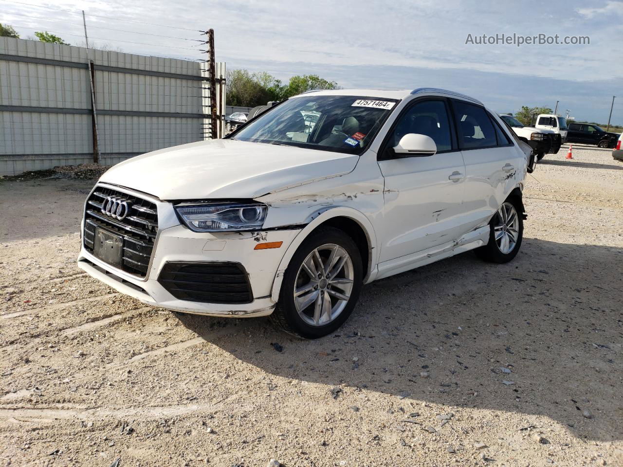 2018 Audi Q3 Premium Белый vin: WA1BCCFSXJR028003