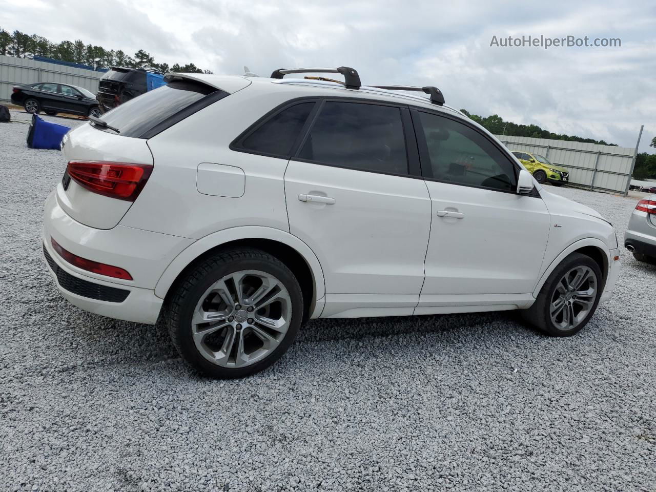 2018 Audi Q3 Premium White vin: WA1BCCFSXJR032634