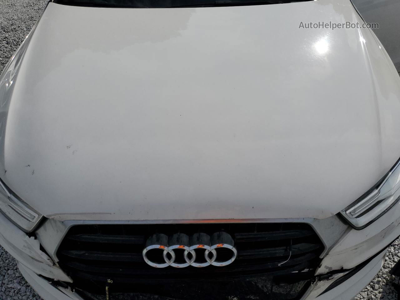 2018 Audi Q3 Premium White vin: WA1BCCFSXJR032634