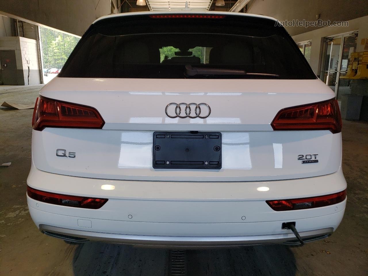 2018 Audi Q5 Premium Plus White vin: WA1BNAFY0J2005924