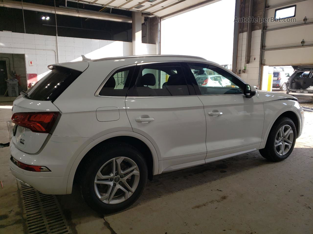 2018 Audi Q5 Premium Plus White vin: WA1BNAFY0J2231784