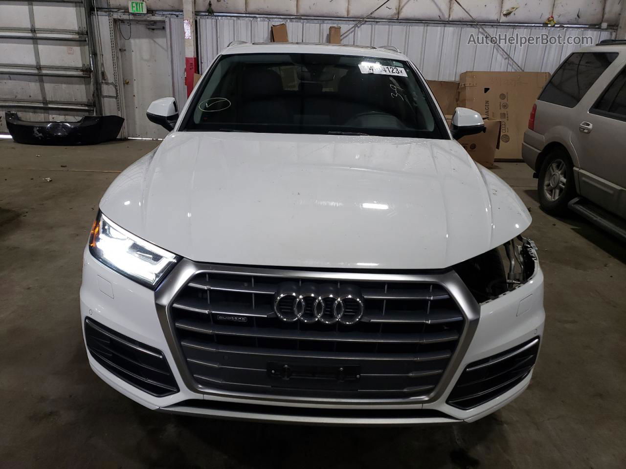 2018 Audi Q5 Premium Plus Белый vin: WA1BNAFY1J2011800