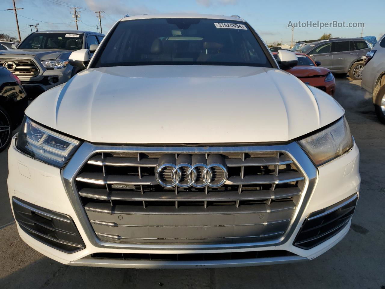 2018 Audi Q5 Premium Plus Белый vin: WA1BNAFY1J2042559