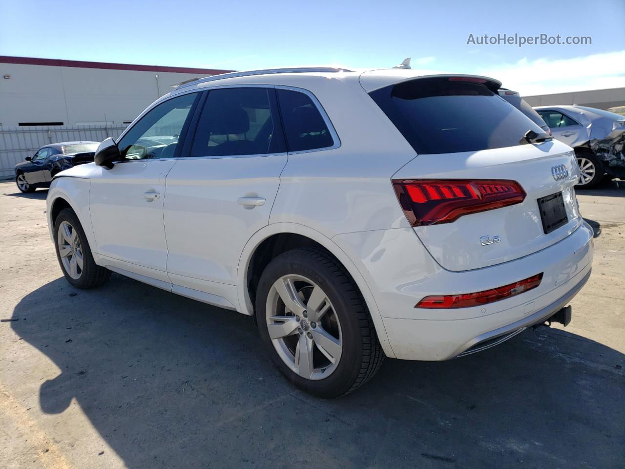 2018 Audi Q5 Premium Plus White vin: WA1BNAFY6J2210101