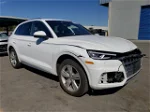 2018 Audi Q5 Premium Plus White vin: WA1BNAFY6J2210101