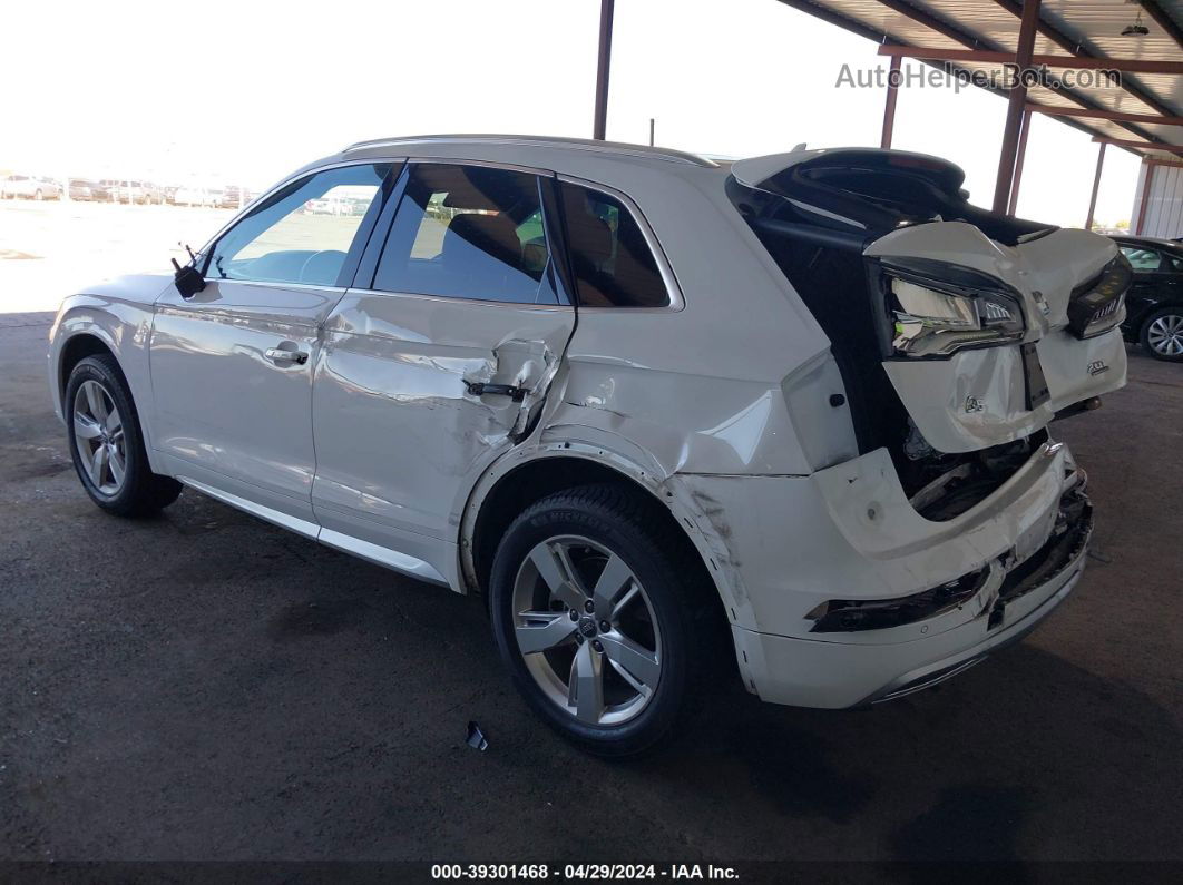 2018 Audi Q5 2.0t Premium/2.0t Tech Premium White vin: WA1BNAFY7J2082161