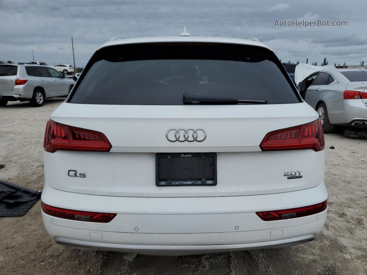 2018 Audi Q5 Premium Plus White vin: WA1BNAFY7J2097713