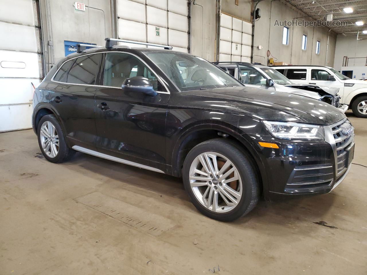 2018 Audi Q5 Premium Plus Черный vin: WA1BNAFY8J2018758