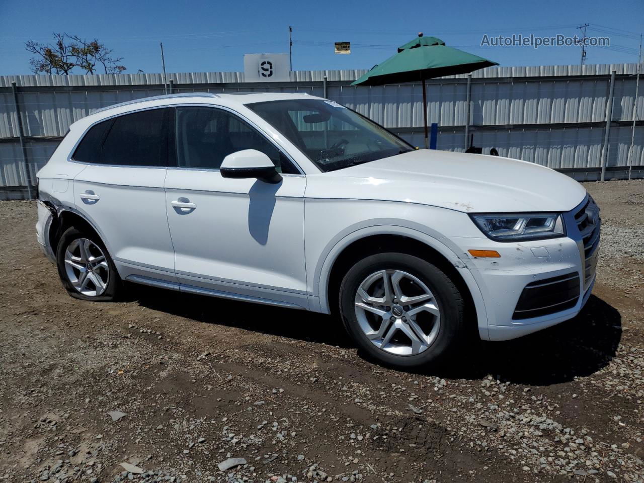 2018 Audi Q5 Premium Plus White vin: WA1BNAFY8J2086591