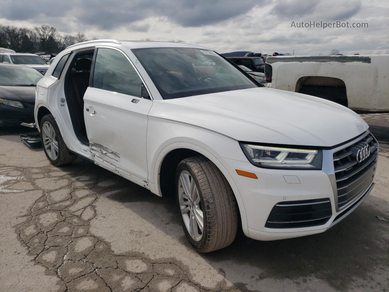 2018 Audi Q5 Premium Plus Белый vin: WA1BNAFY8J2117306