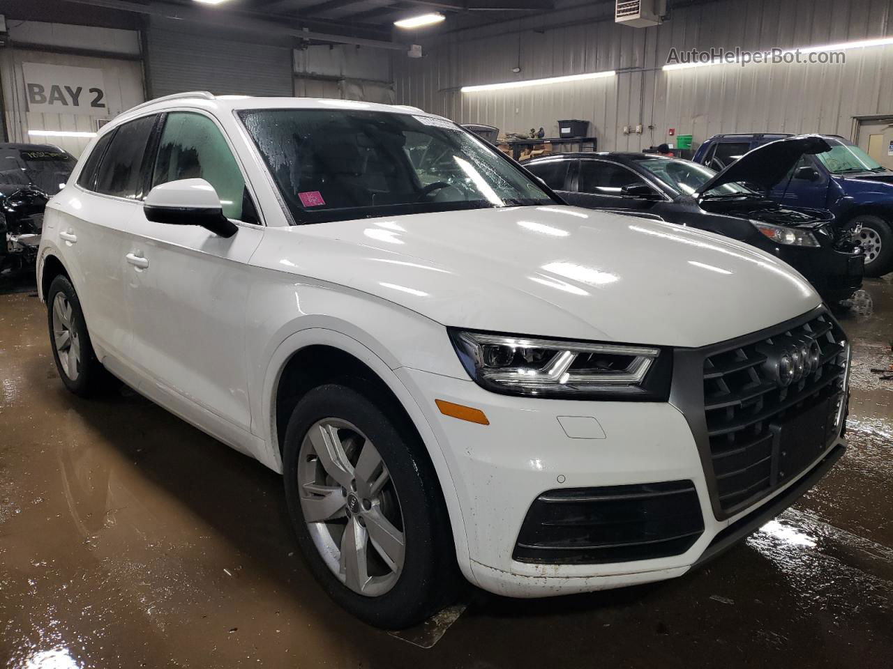 2018 Audi Q5 Premium Plus White vin: WA1BNAFY9J2241939