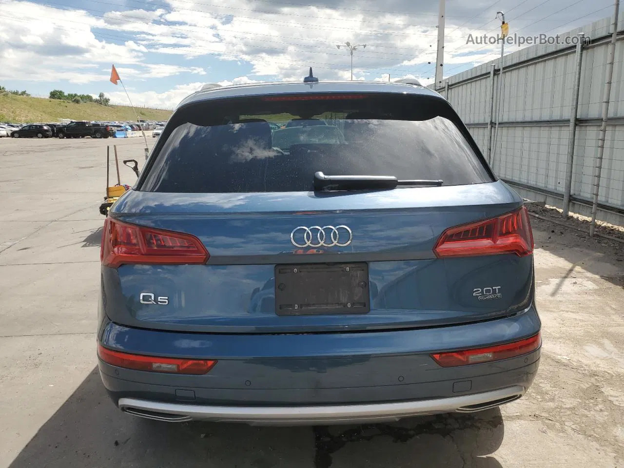 2018 Audi Q5 Premium Plus Синий vin: WA1BNAFYXJ2076838