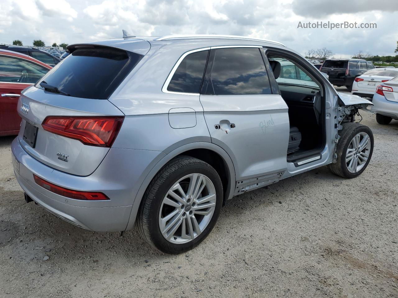 2018 Audi Q5 Premium Plus Серебряный vin: WA1BNAFYXJ2154583