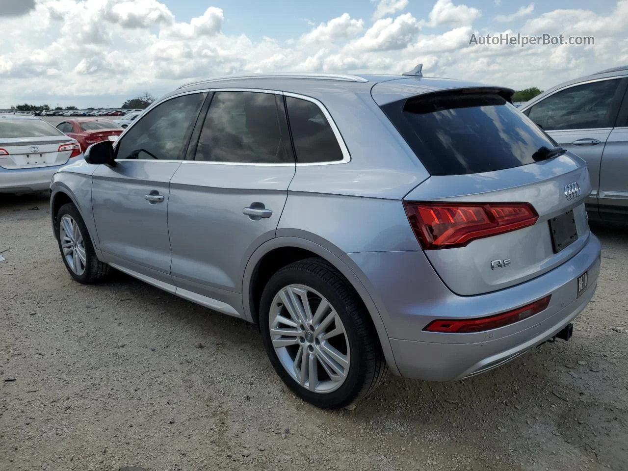 2018 Audi Q5 Premium Plus Серебряный vin: WA1BNAFYXJ2154583