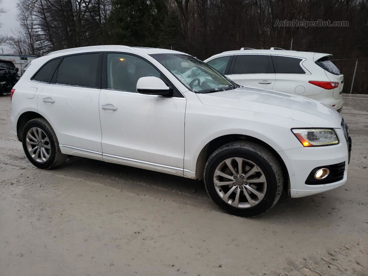 2016 Audi Q5 Premium Белый vin: WA1C2AFP0GA060036