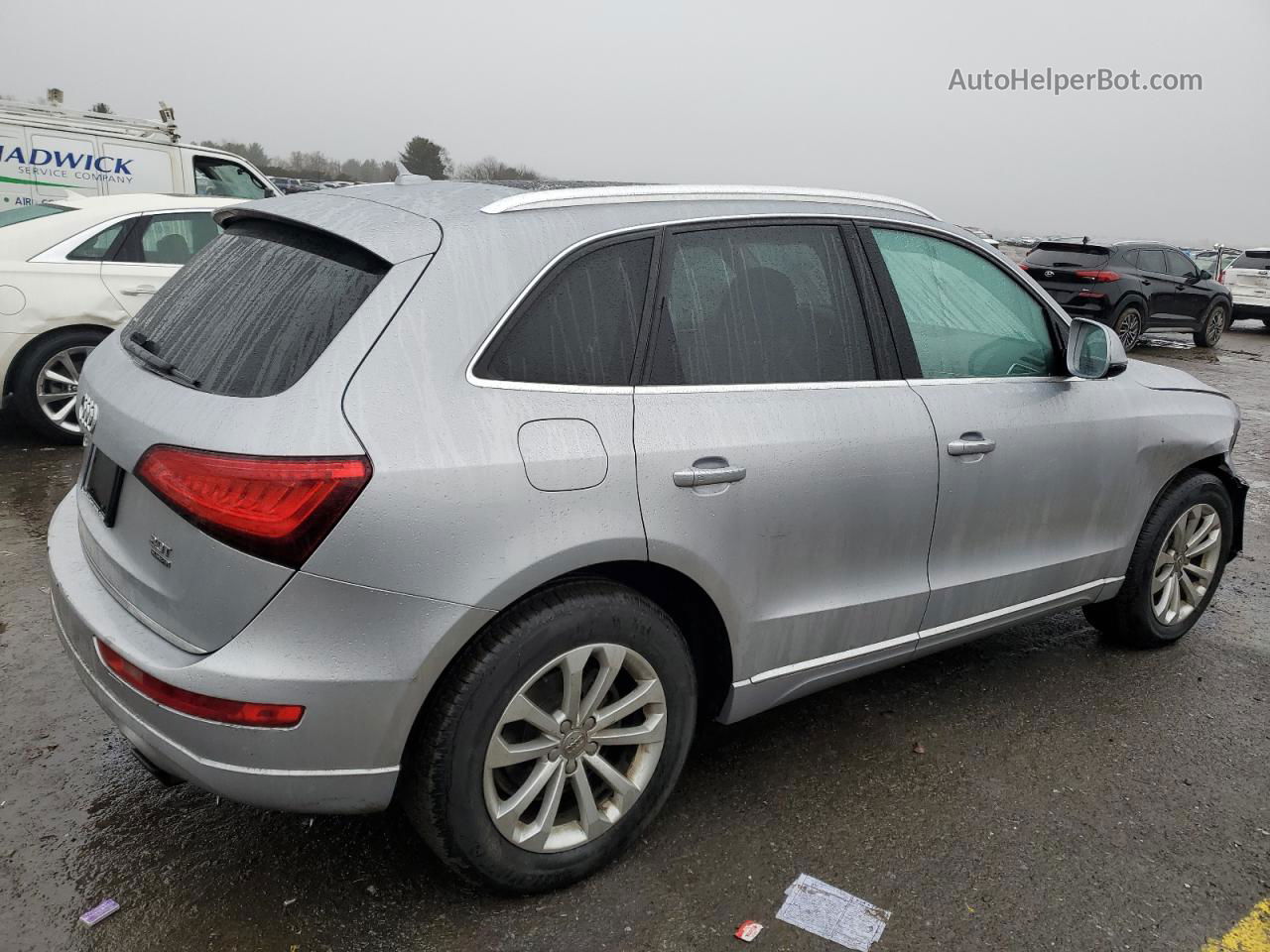 2016 Audi Q5 Premium Серебряный vin: WA1C2AFP2GA037180