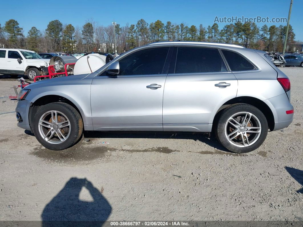 2016 Audi Q5 2.0t Premium Серебряный vin: WA1C2AFP5GA134325