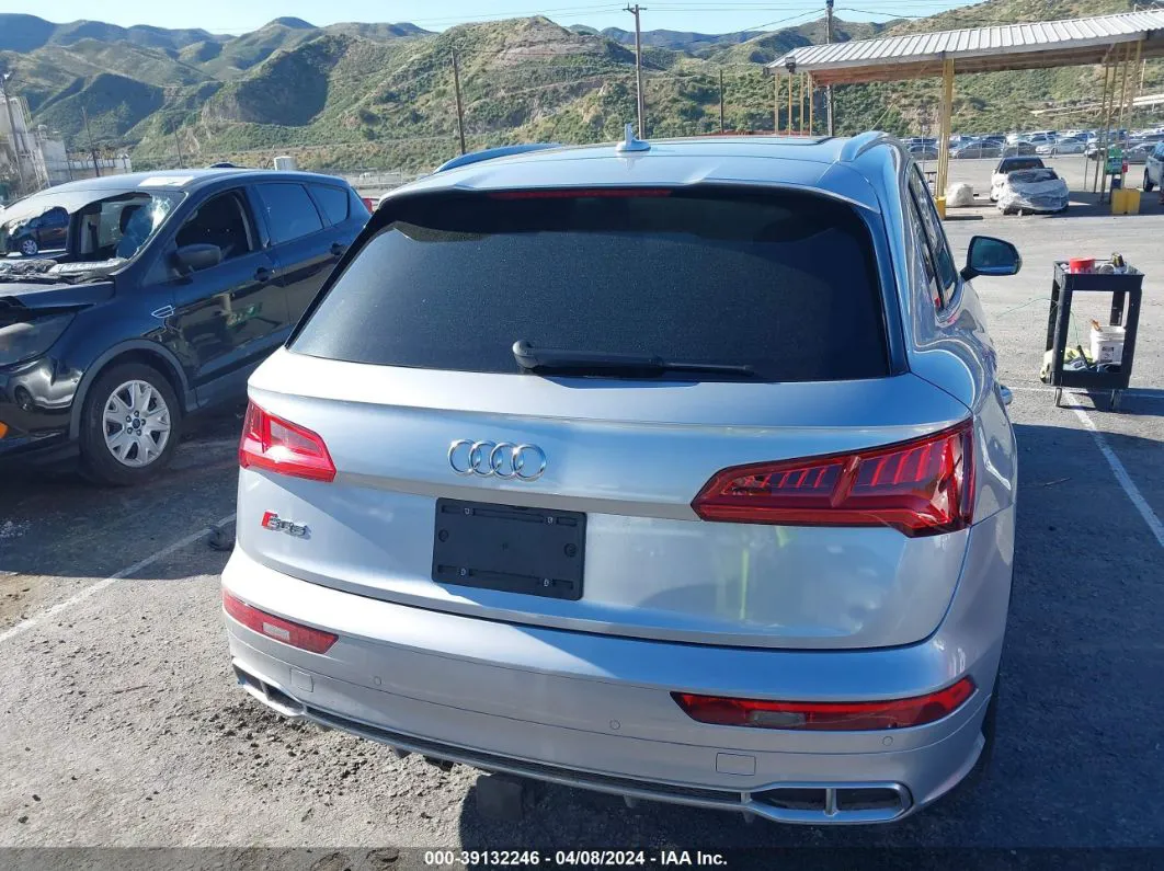 2018 Audi Sq5 3.0t Premium Plus Silver vin: WA1C4AFY2J2026510