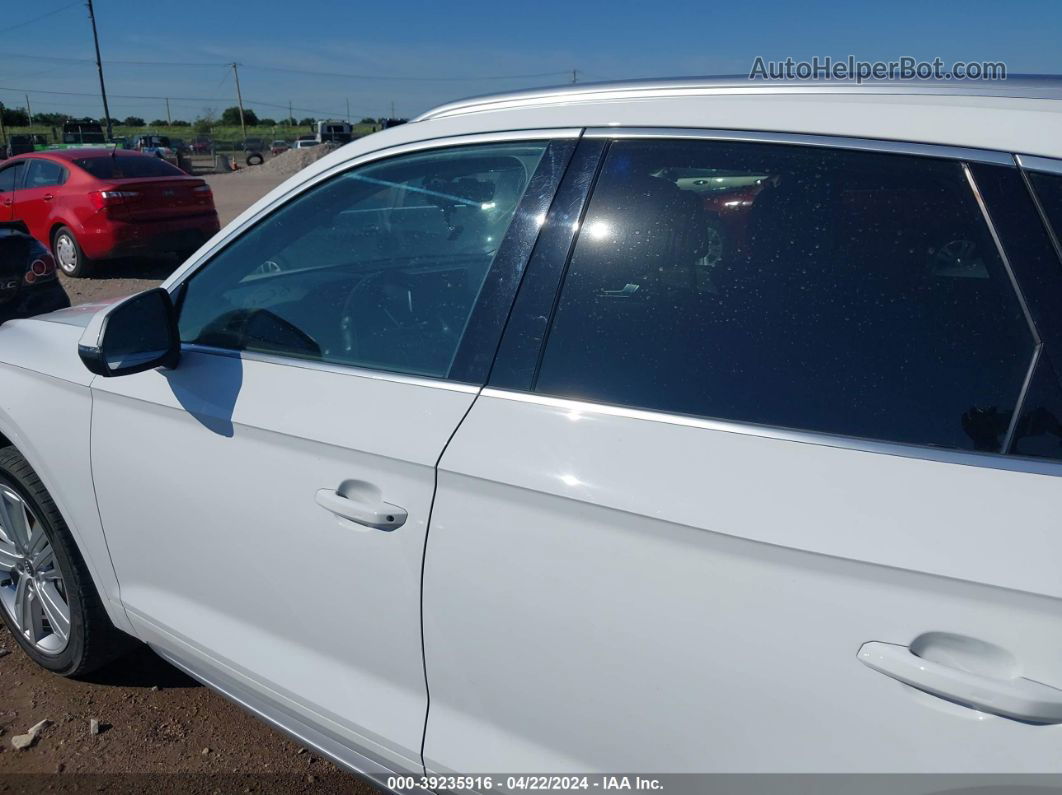 2018 Audi Q5   White vin: WA1CNAFY6J2165844