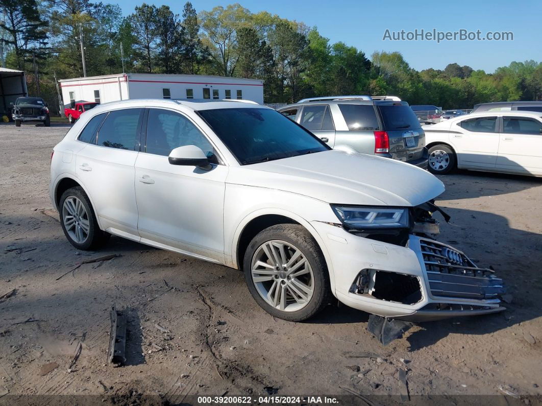 2018 Audi Q5 2.0t Premium/2.0t Tech Premium White vin: WA1CNAFY7J2224898