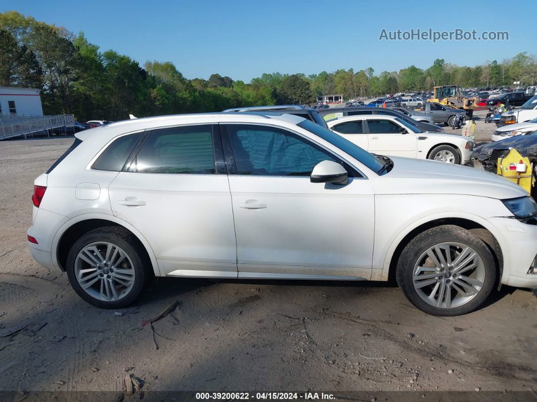 2018 Audi Q5 2.0t Premium/2.0t Tech Premium White vin: WA1CNAFY7J2224898