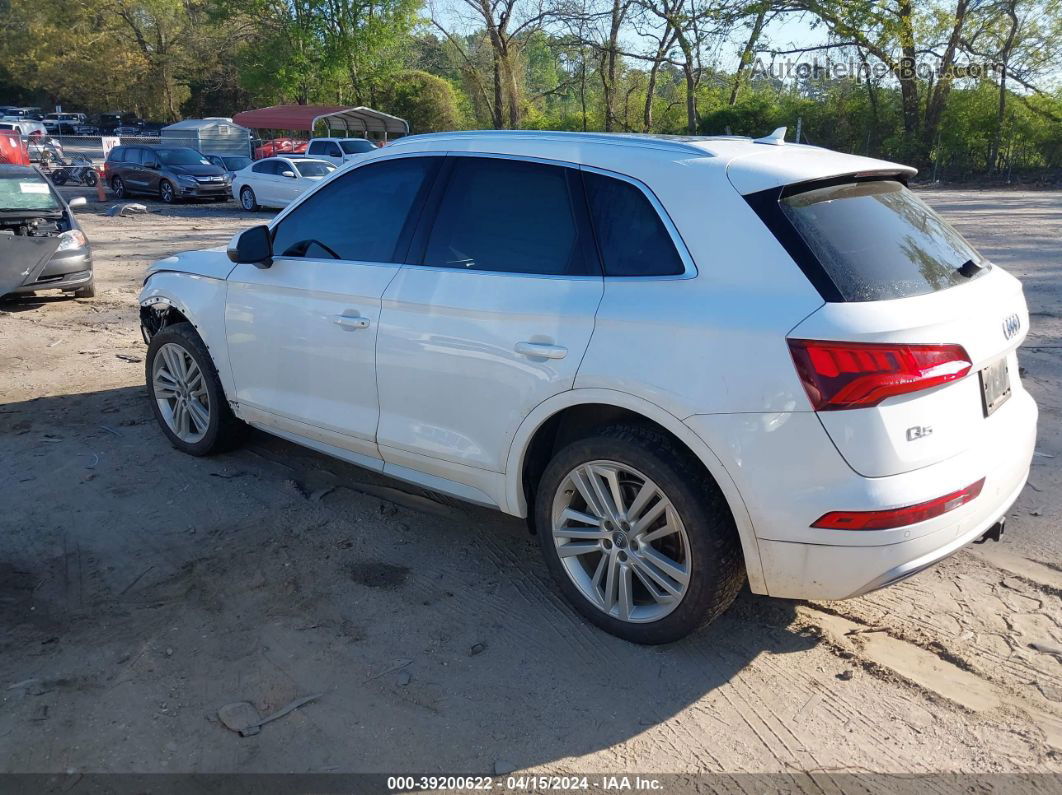 2018 Audi Q5 2.0t Premium/2.0t Tech Premium White vin: WA1CNAFY7J2224898