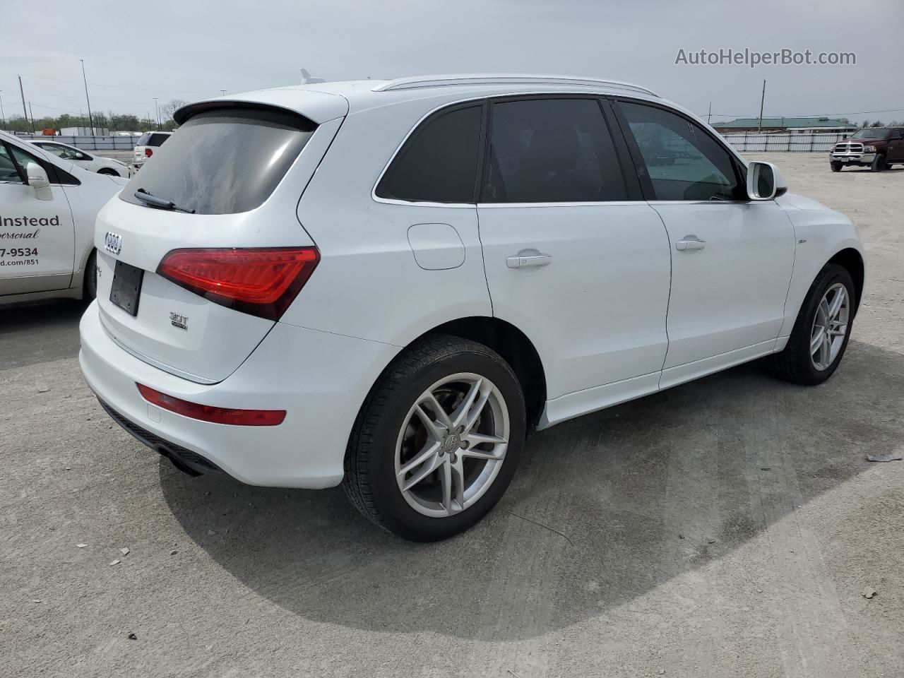 2016 Audi Q5 Premium Plus S-line Белый vin: WA1D7AFP0GA012476