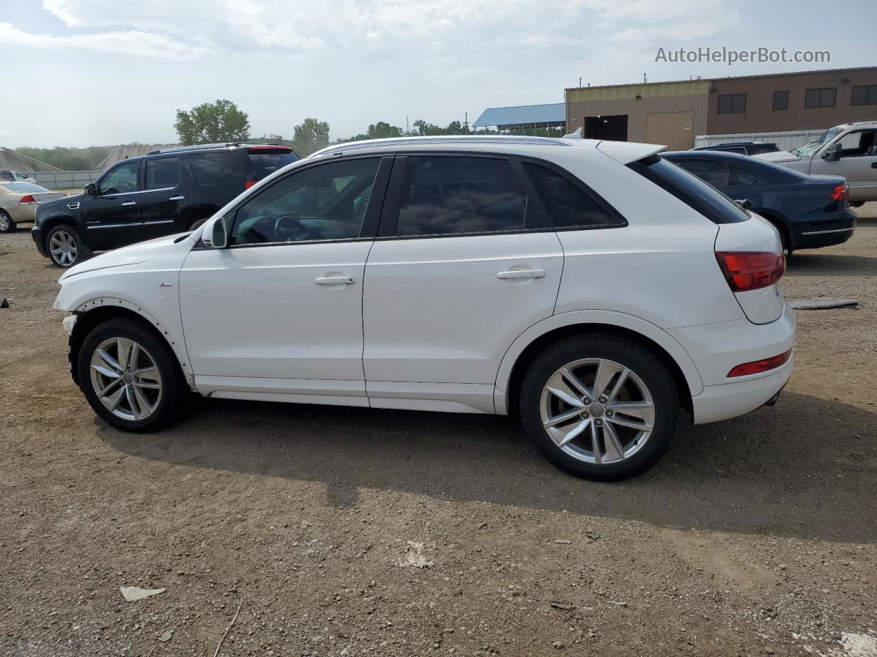 2018 Audi Q3 Premium White vin: WA1ECCFS0JR019081