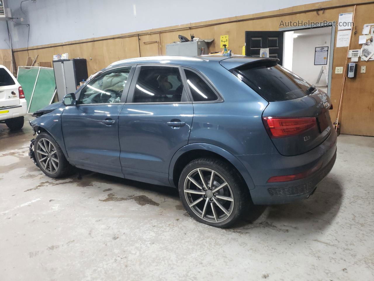 2018 Audi Q3 Premium Blue vin: WA1ECCFS1JR020661