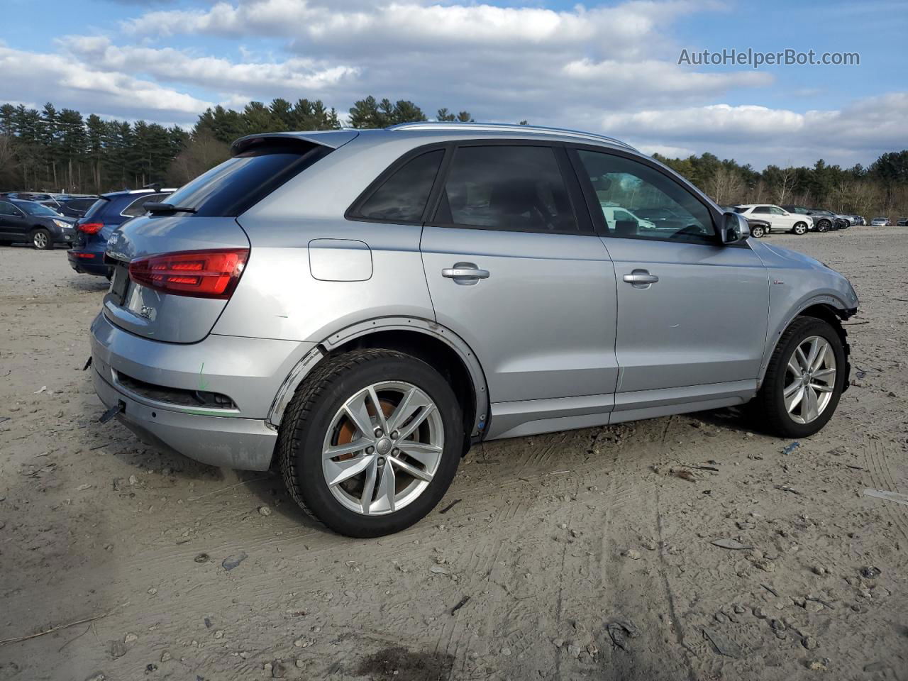 2018 Audi Q3 Premium Серебряный vin: WA1ECCFS9JR004658