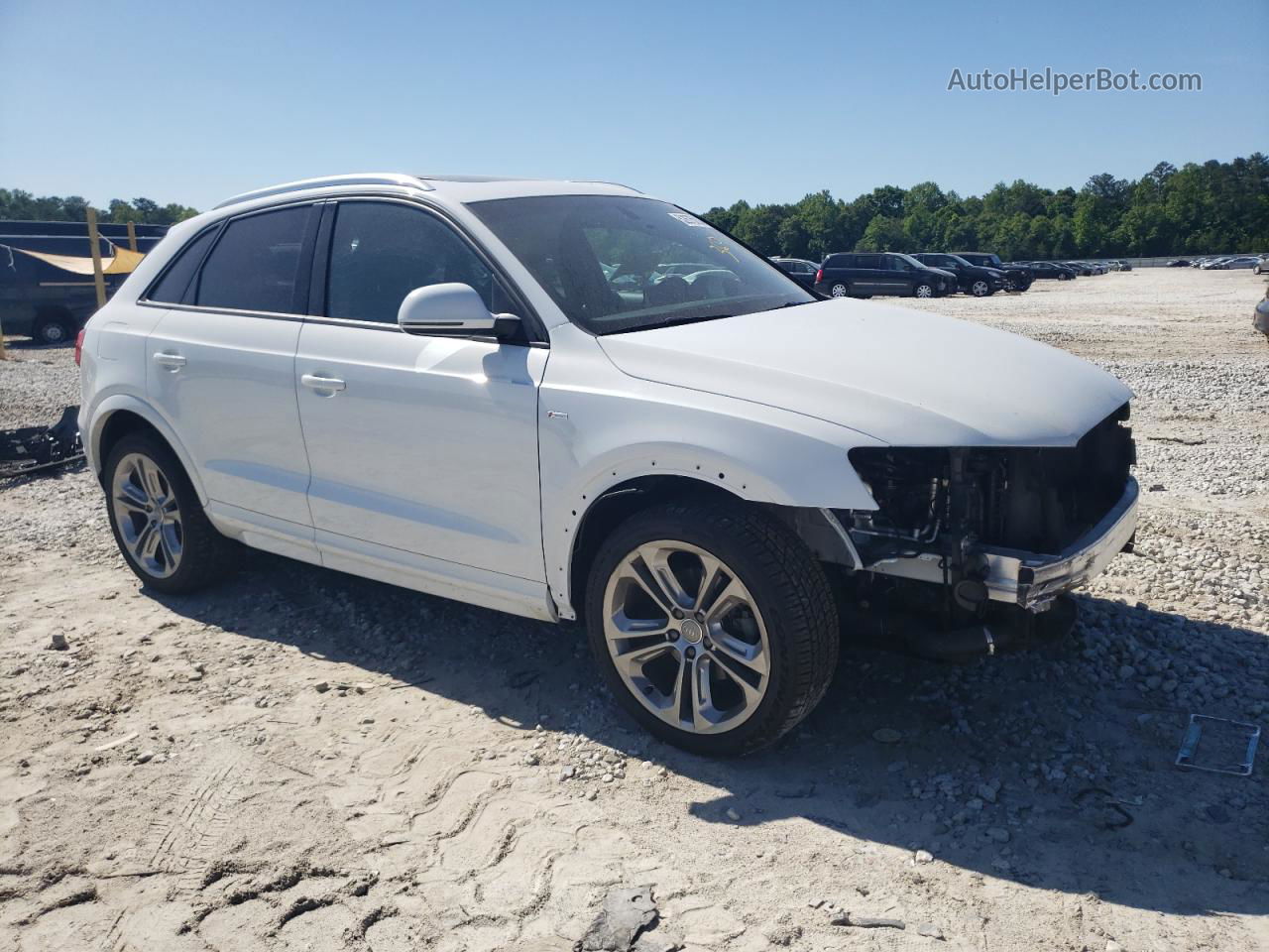 2018 Audi Q3 Premium Белый vin: WA1ECCFS9JR019869