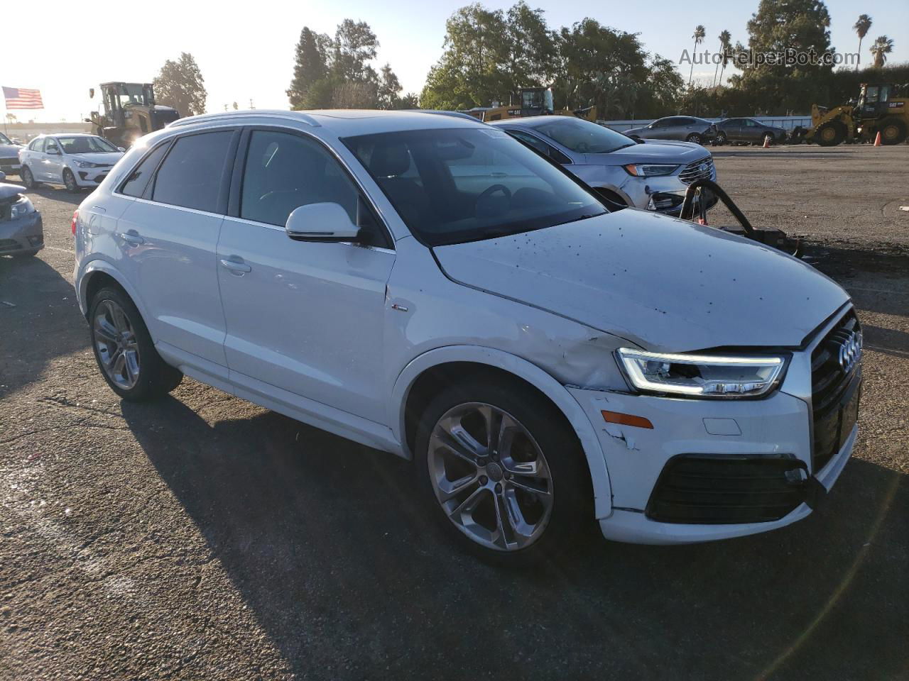 2018 Audi Q3 Premium Plus White vin: WA1HCCFS2JR013036